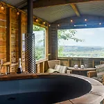Bracken Hut At Copy House Hideaway